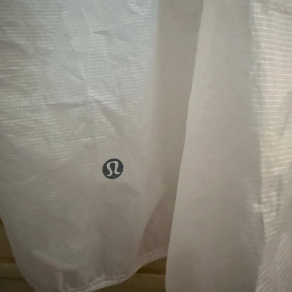 Lululemon Jacket - Picture 4 of 4